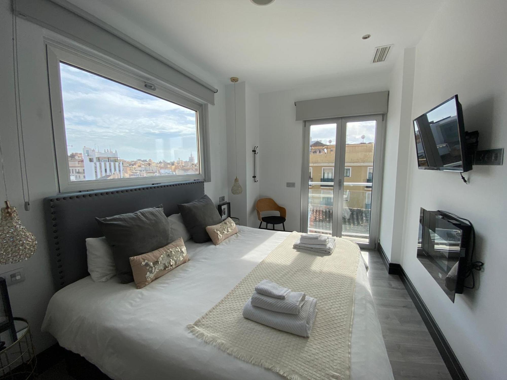 Stay U-Nique Apartments Rosaleda Malaga Bagian luar foto