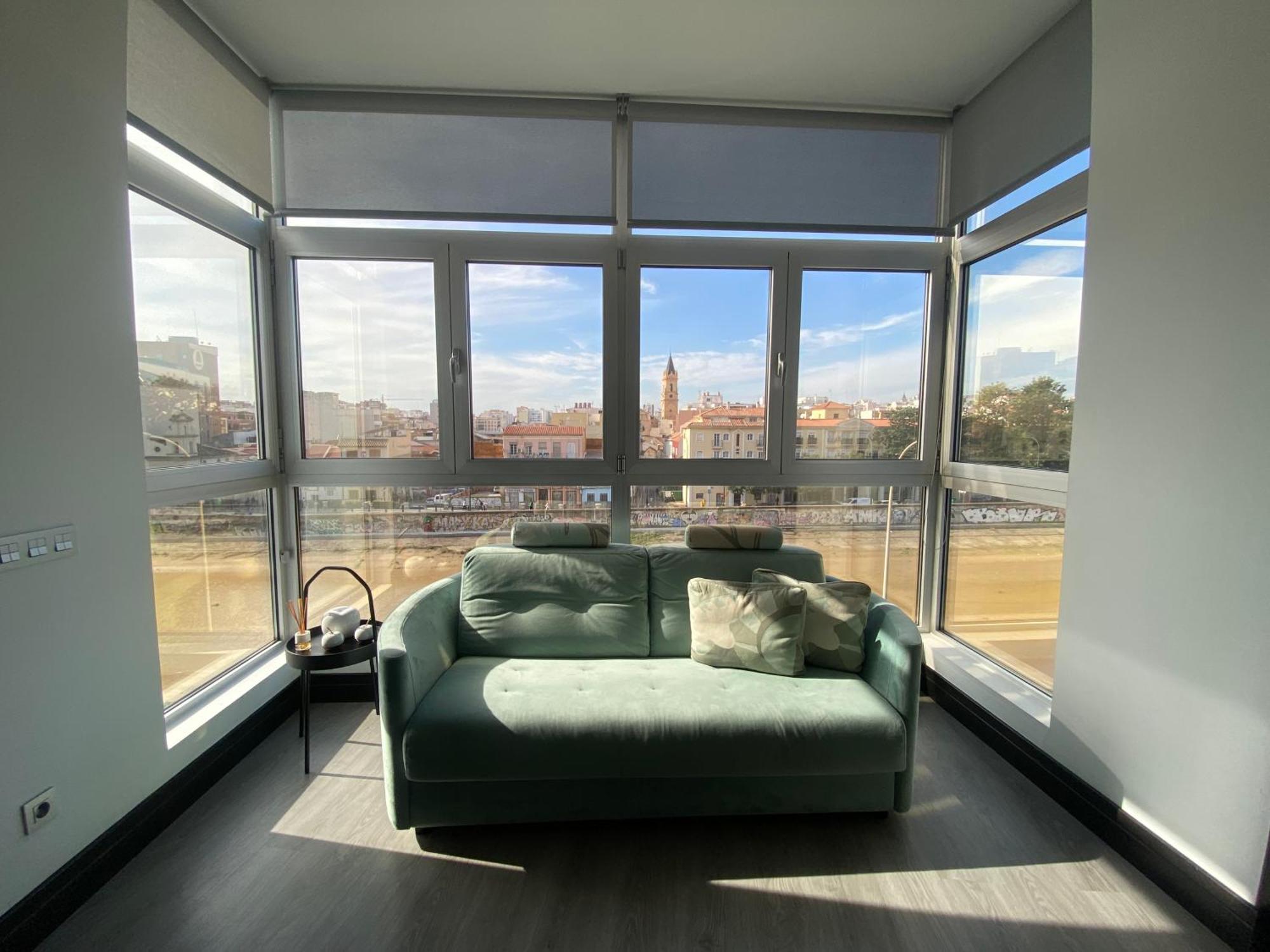 Stay U-Nique Apartments Rosaleda Malaga Ruang foto
