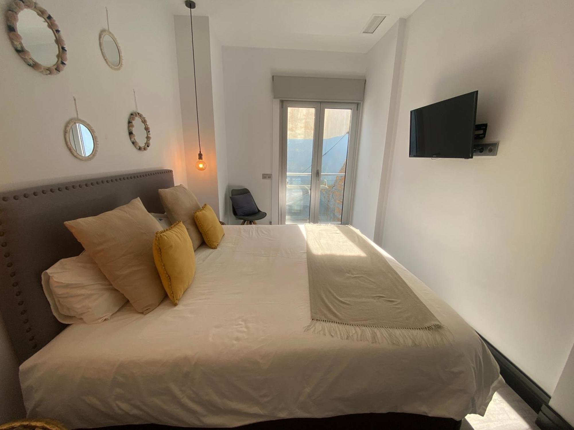 Stay U-Nique Apartments Rosaleda Malaga Bagian luar foto