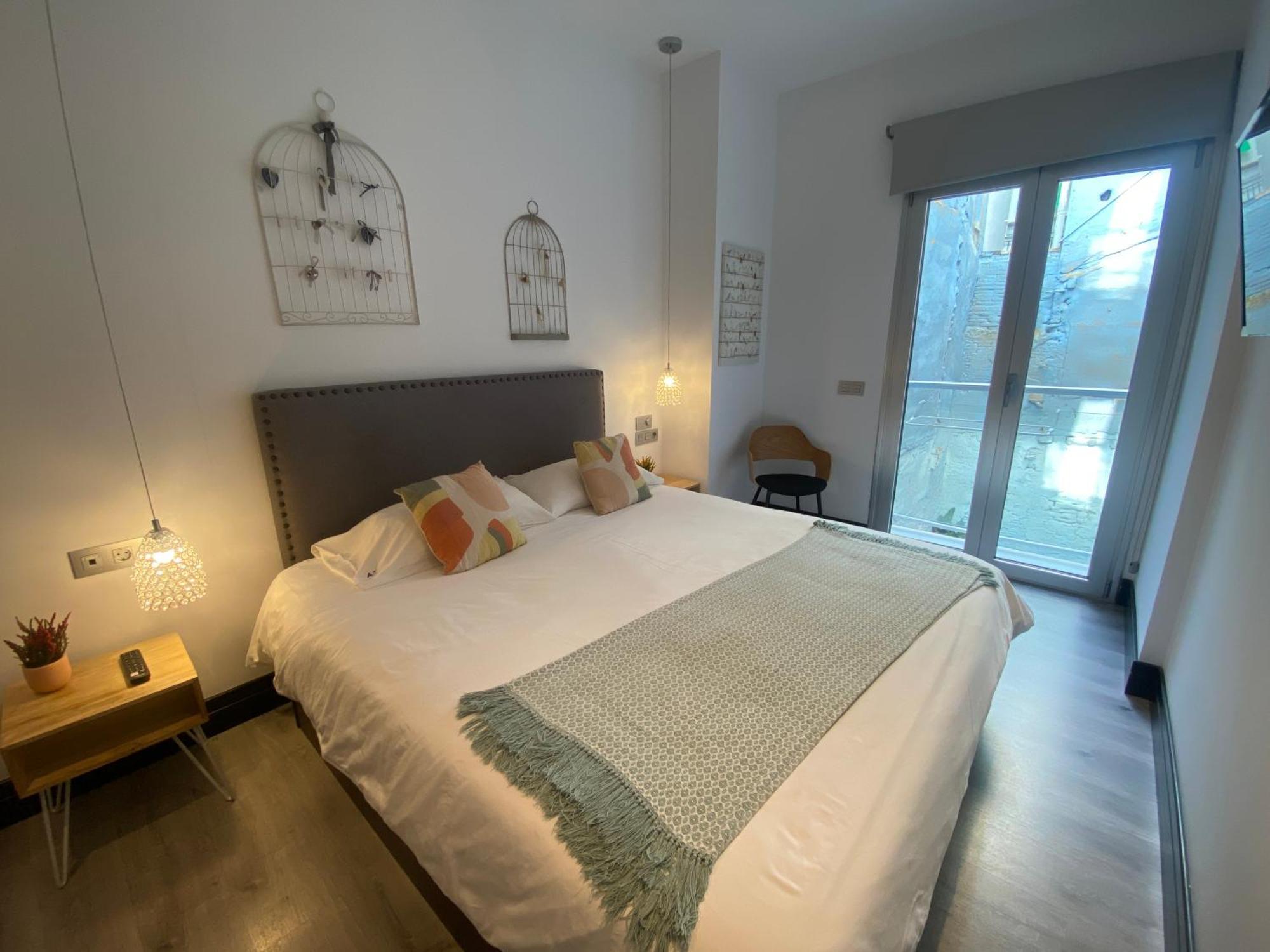 Stay U-Nique Apartments Rosaleda Malaga Ruang foto